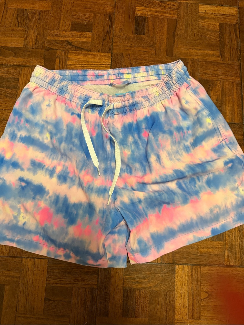 chubbies Men’s Tie-Dye Swim Trunks - Pink & Blue